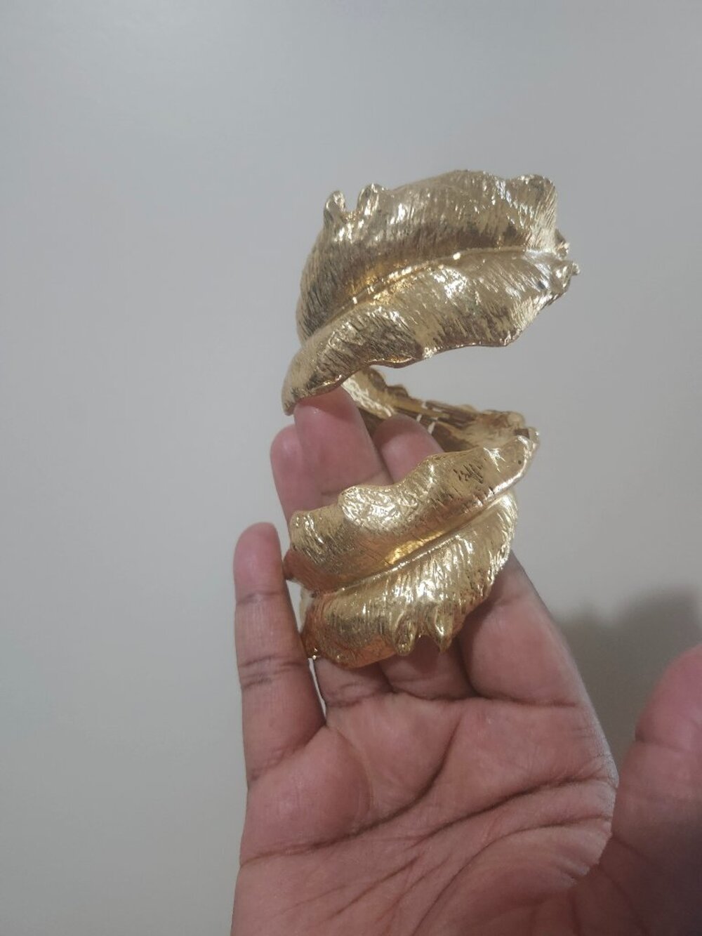 Elegant Gold Leaf Cuff Bracelet - Women Jewelry